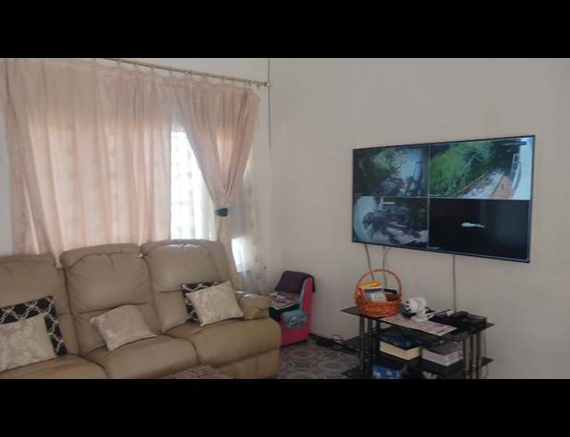 5 BEDROOM HOUSE FOR SALE IN SILVERGLEN